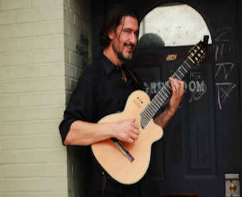 Alex-Gordez-Guitarist-Doorway_339x276